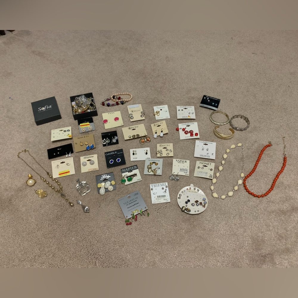 Mixed jewelry lot earrings, necklaces, bracelets, pendants small box of unsorted